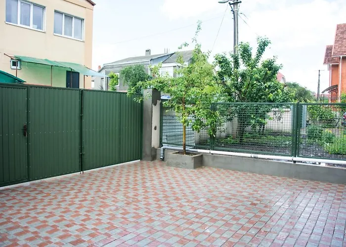 イン Mini-hotel Luch *